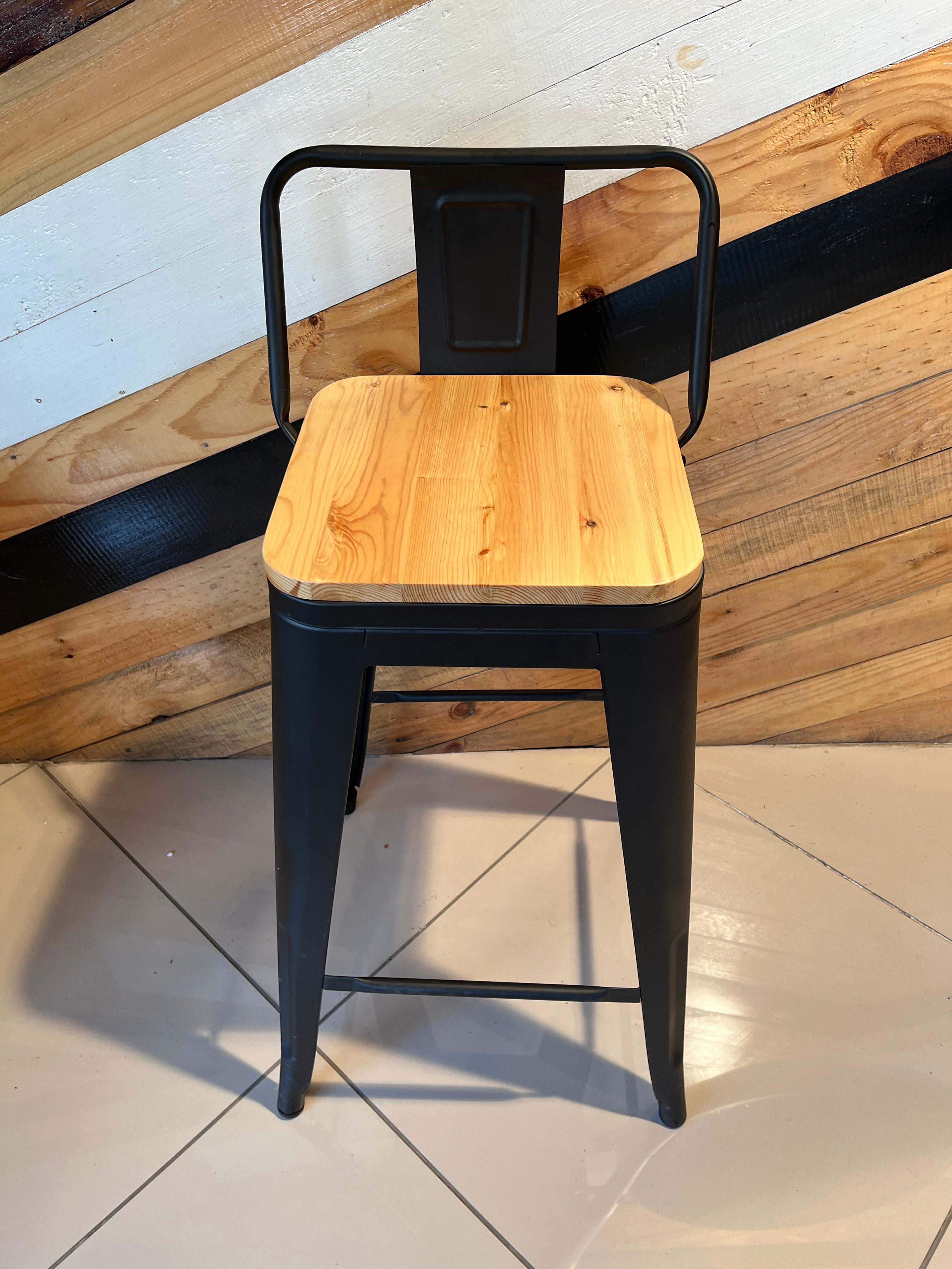 Par de Taburetes Industriales